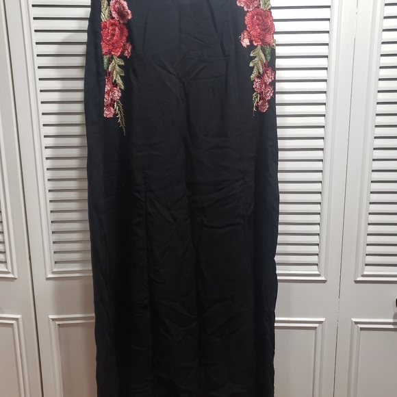Rue21 Dresses & Skirts - Rue21 Black Maxi Skirt with Red Floral Embroidery Panels